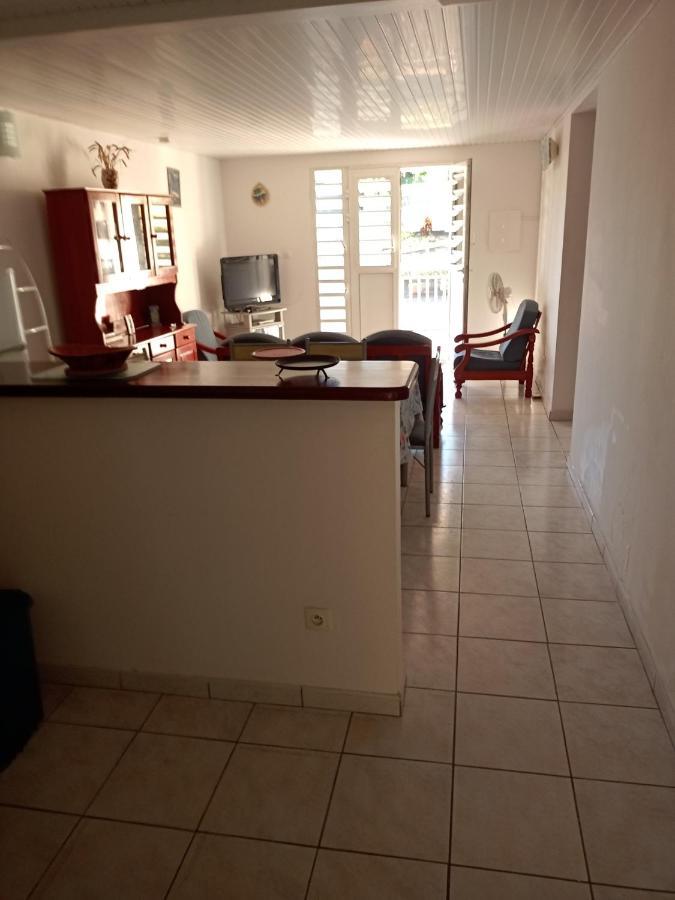Charmant Appartement Verdoyant Le Morne-Vert Esterno foto